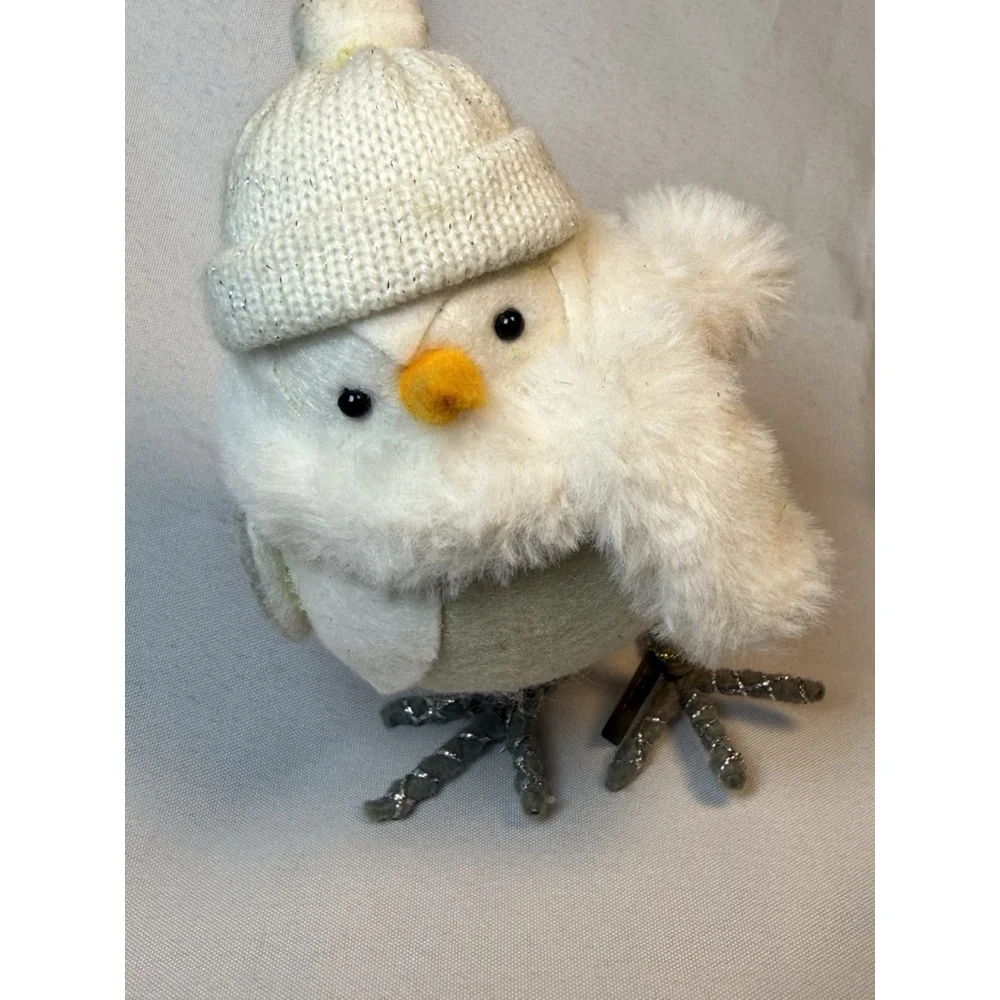 Target Wondershop Friends Bird with gray scarf 2020 READ